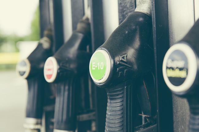 Automobiles : l’essence dépasse le diesel dans les ventes de janvier 2017