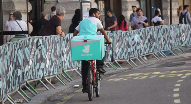 Retrait soudain de Deliveroo qui ne livrera plus de repas en Allemagne