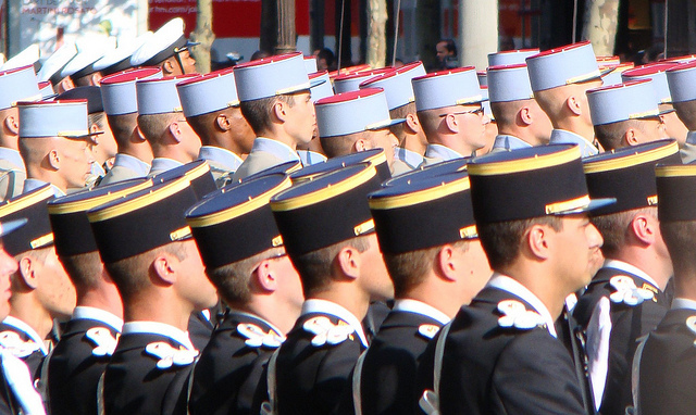 Le budget réel des armées est maintenu à 31,4 milliards d'euros. Seulement il ne tient pas compte de l'inflation... Le budget réel des armées est maintenu à 31,4 milliards d'euros. Seulement il ne tient pas compte de l'inflation...