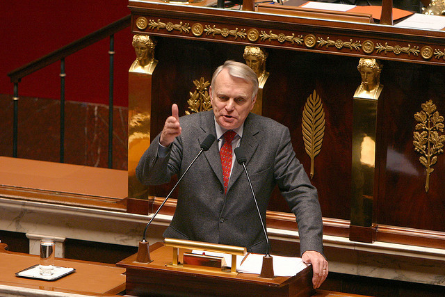 Le gouvernement semble naviguer à vue. Le gouvernement semble naviguer à vue.