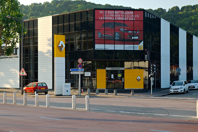 Les ventes automobiles ont chuté de 5,7 % en 2013