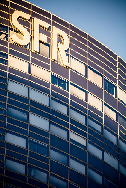 Bouygues Telecom relève son offre sur SFR
