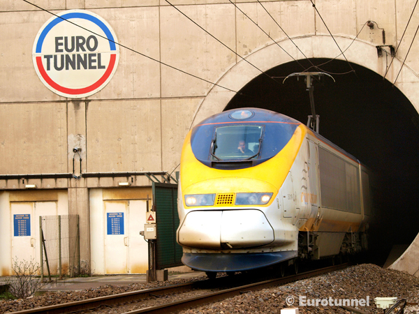 Pour ses 20 ans, Eurotunnel sort du tunnel