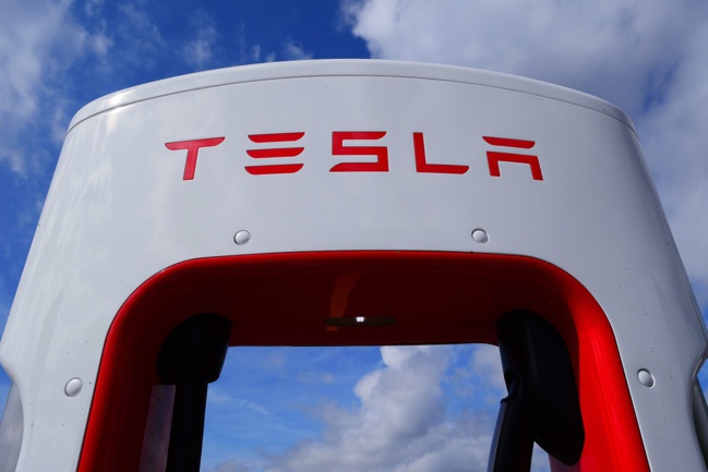 Tesla rate ses objectifs de livraison en 2022