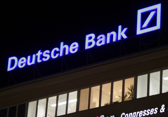 ​La Deutsche Bank double son bénéfice en 2014