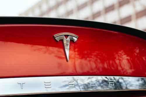 Tesla : du succès, mais toujours des pertes