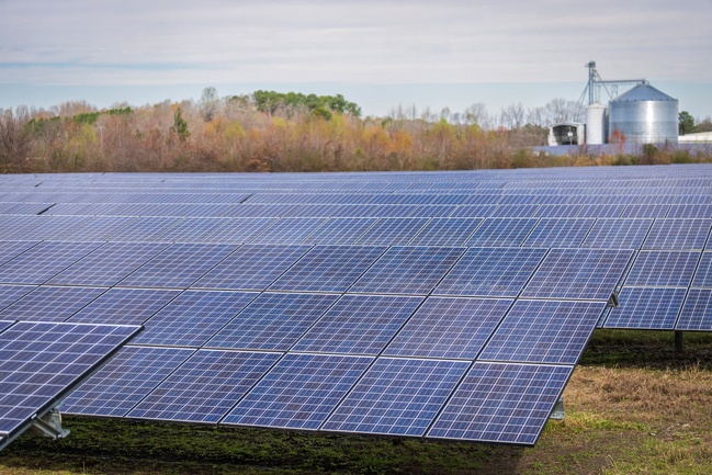 Europe : pour la première fois, en 2024, le solaire a généré plus d’électricité que le charbon