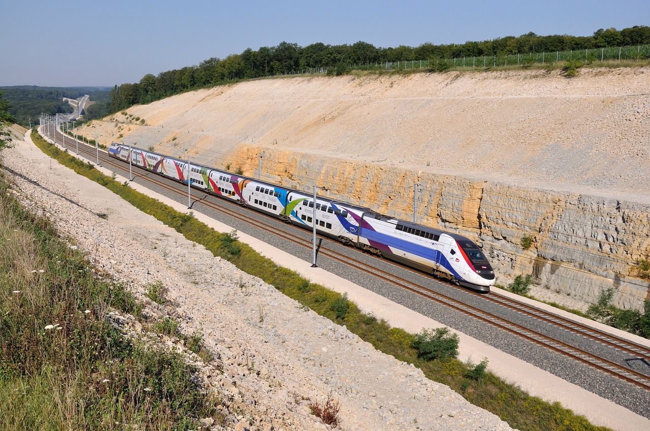 TGV : Paris toujours plus proche de Rennes et de Bordeaux