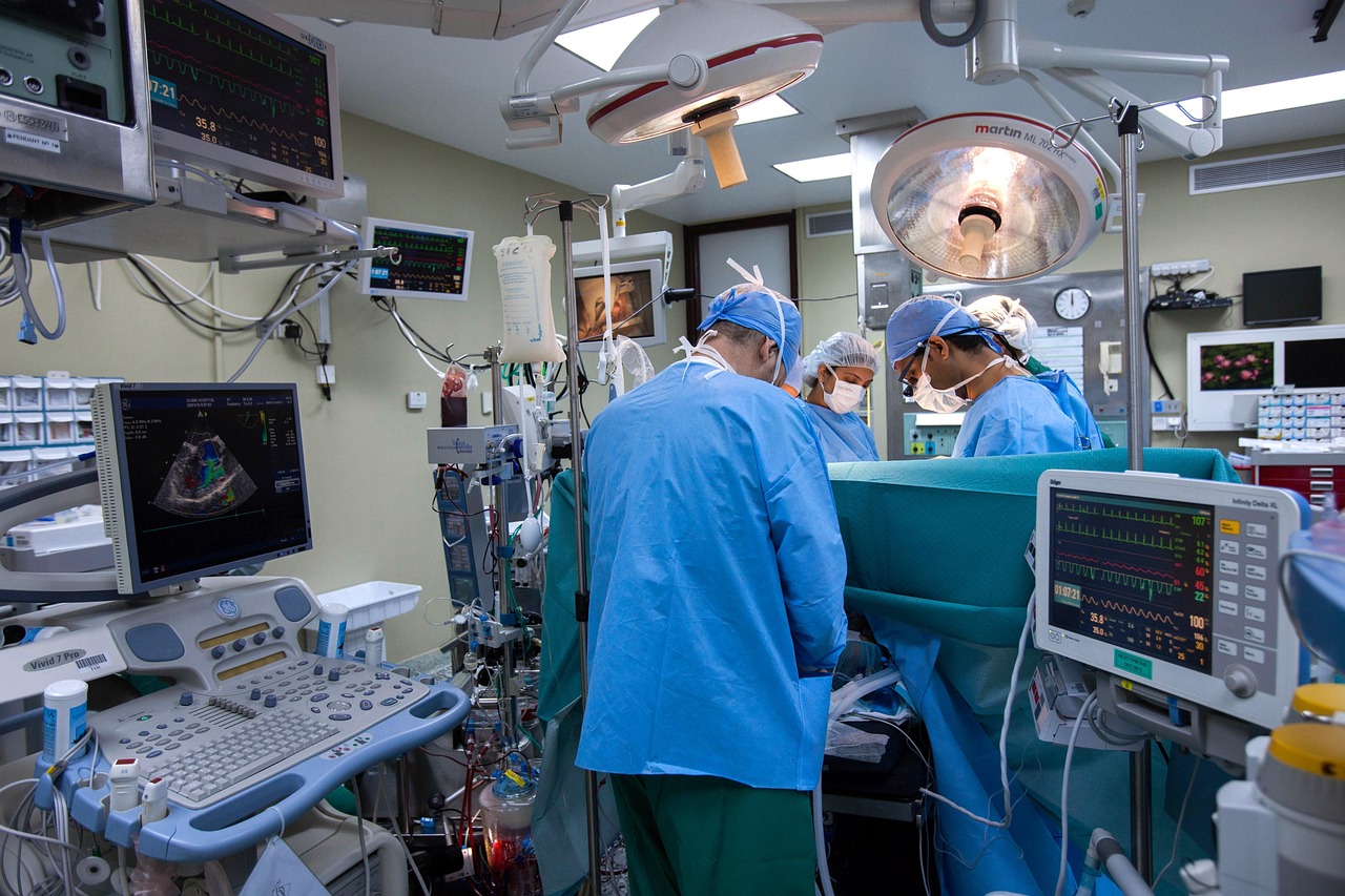 Retraités fortunés, actifs modestes : pourquoi les derniers dépensent plus pour leur santé ?
