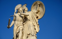 La Grèce n'est plus sous la tutelle du FMI et de l'Union européenne La Grèce n'est plus sous la tutelle du FMI et de l'Union européenne