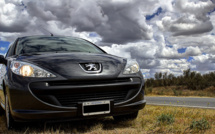 PSA Peugeot Citroën va supprimer une ligne de production à Poissy PSA Peugeot Citroën va supprimer une ligne de production à Poissy